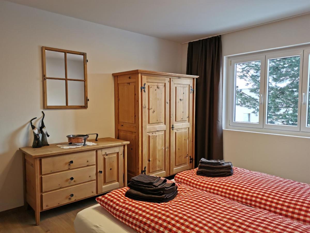 Ferienwohnung Pontresina - Chesa Andrea - Gartensitzplatz Exteriör bild