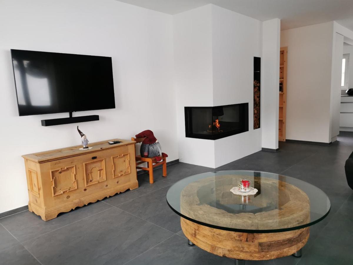 Ferienwohnung Pontresina - Chesa Andrea - Gartensitzplatz Exteriör bild